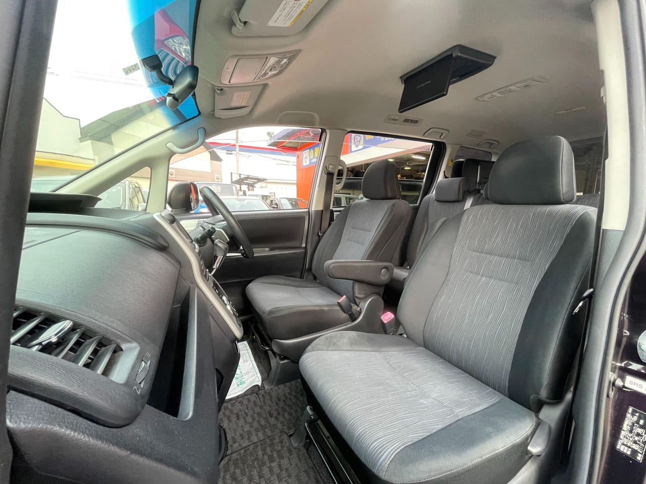 2013 Toyota Voxy